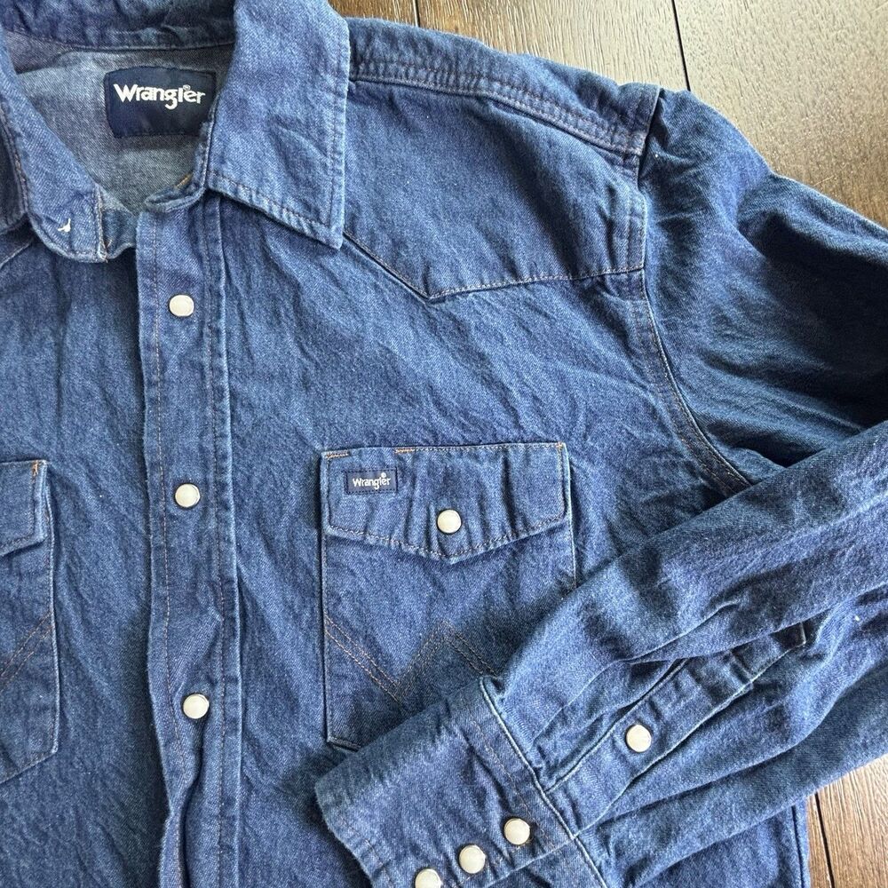 WRANGLER Blue Denim Pearl Snap Shirt Mens Large Long Sleeve Western Work Shirt